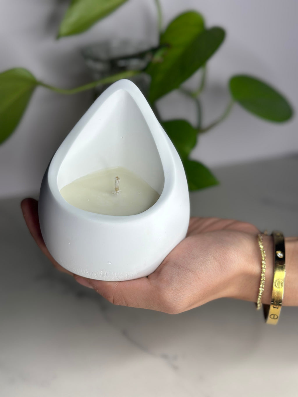 La bougie LUMI – Parfum Éclat d’Agrumes & Brise Marine