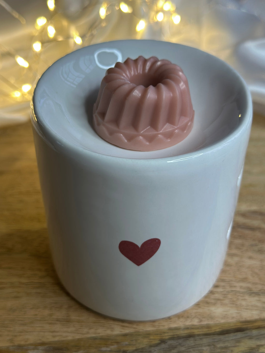 Brûle-fondant “Cœur Pur” – Céramique blanche & cœur rouge