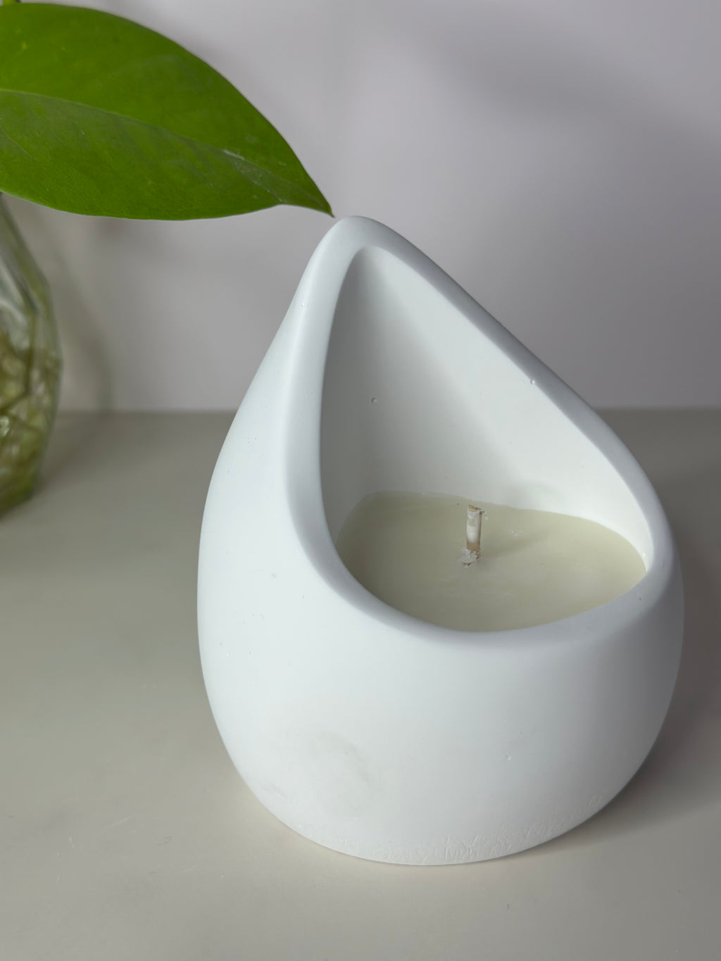 La bougie LUMI – Parfum Éclat d’Agrumes & Brise Marine